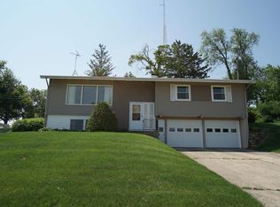 424 W Columbia Ave, Stockton, IL 61085