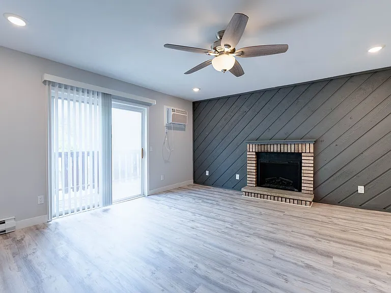 18 N Wickham Ct — Photo 10