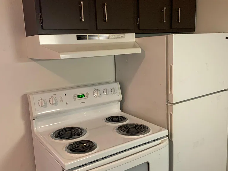 619 Koogler St #B — Photo 2