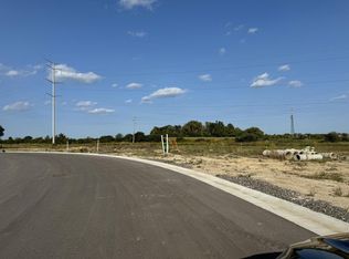 7900 Spring Trail Ct, Racine, WI 53406