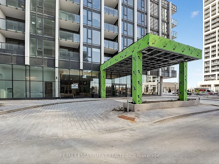 27 Korda Gate #2408 — Photo 2