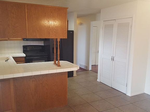 5th image of 2576 E Cypress Way