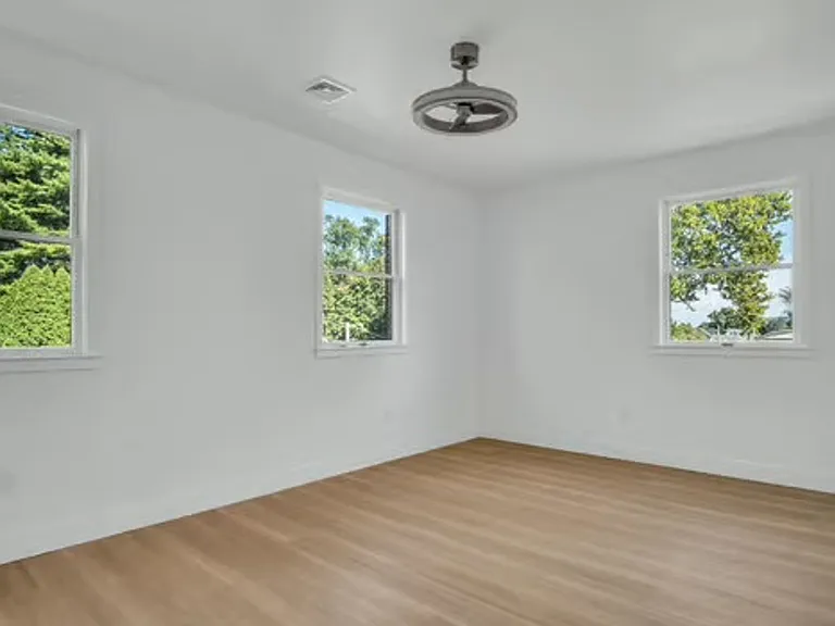 1309 N Bridge St — Photo 36