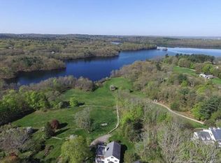 1048 Great Pond Rd, North Andover, MA 01845