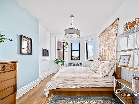 4th image of 160 Prospect Park W APT 4
