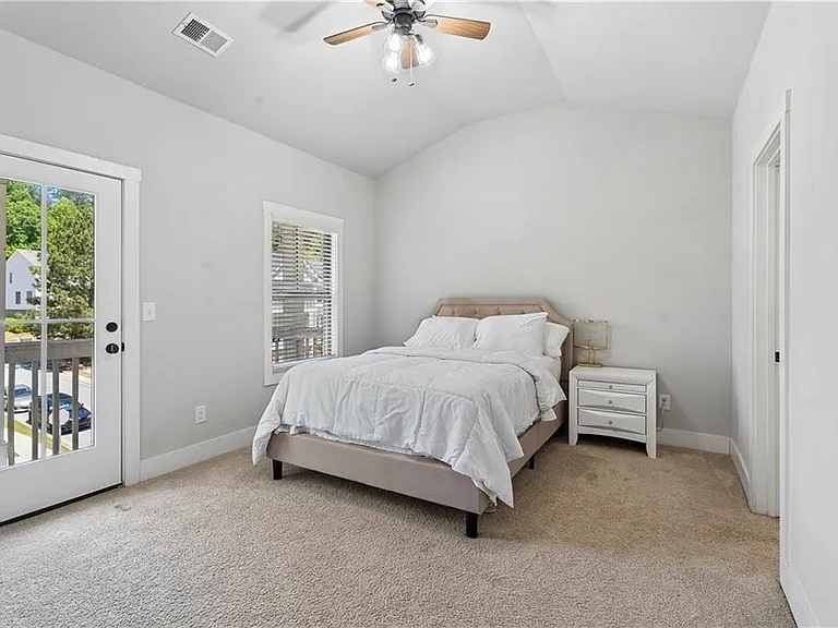 2424 Misty Hollow Pl — Photo 20