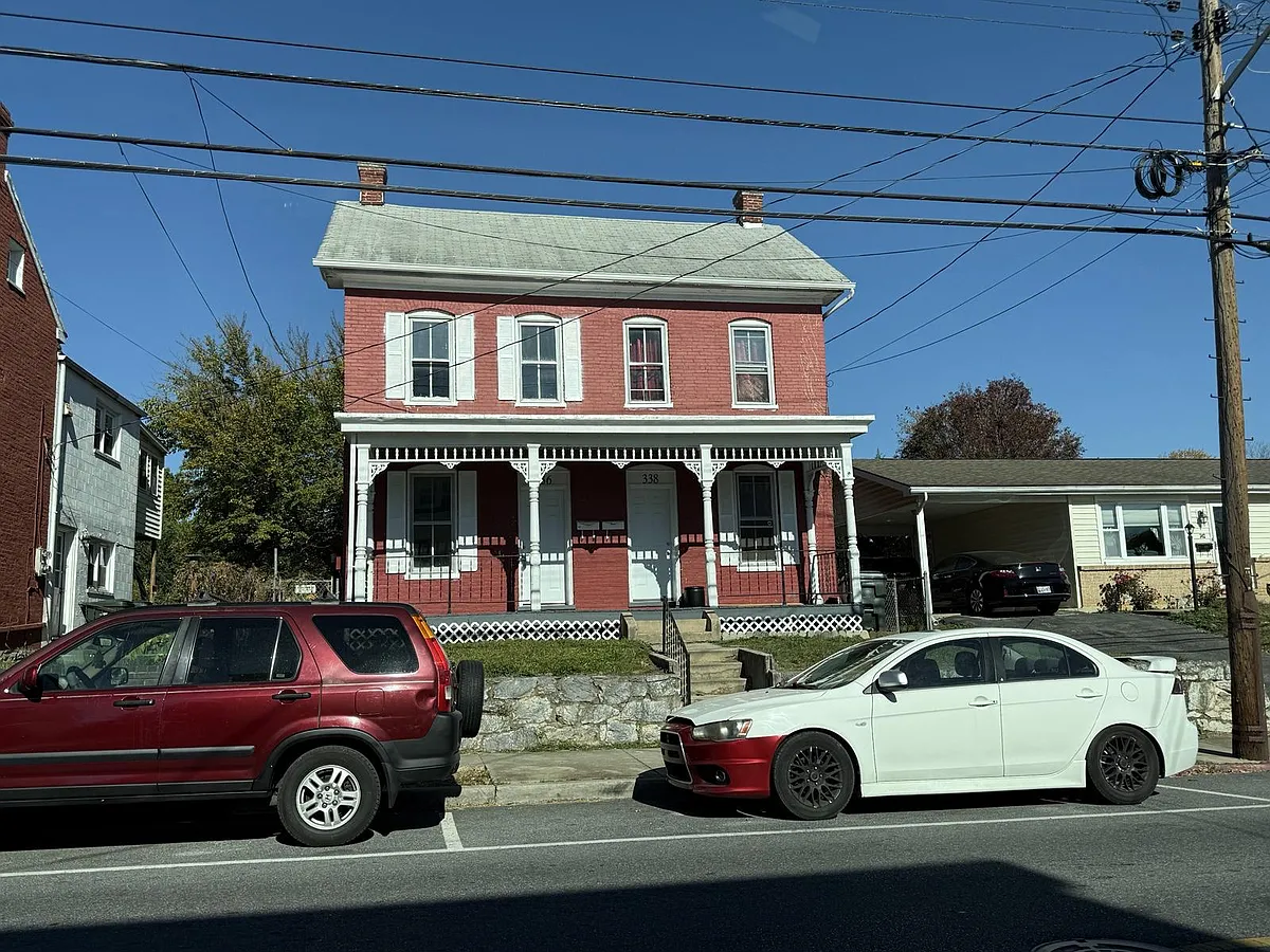 Building Photo - 336 Jefferson St