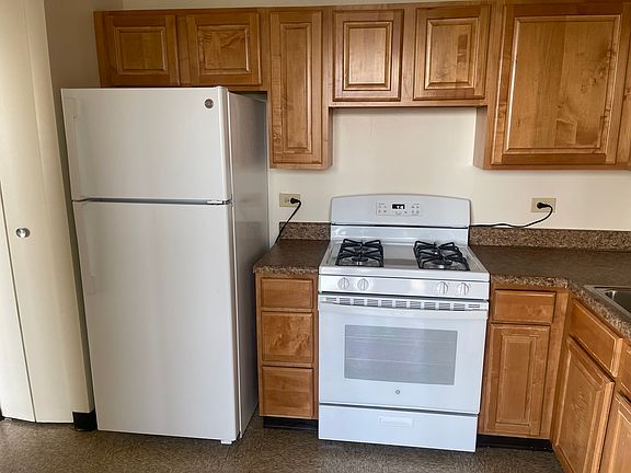 3rd image of 4800 S Lake Park Ave #2404A