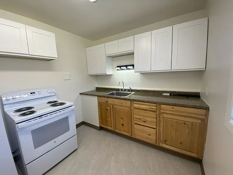 757 NE Alameda Ave — Photo 11
