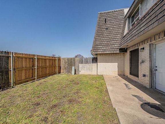 2nd image of 1756 Belshire Ct