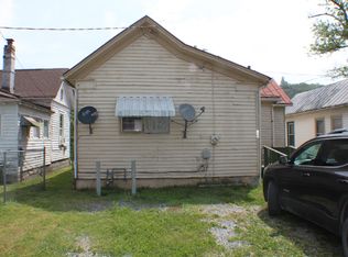 739 Commercial Ave, Clifton Forge, VA 24422