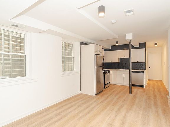 2nd image of 1330 N Artesian Ave #G
