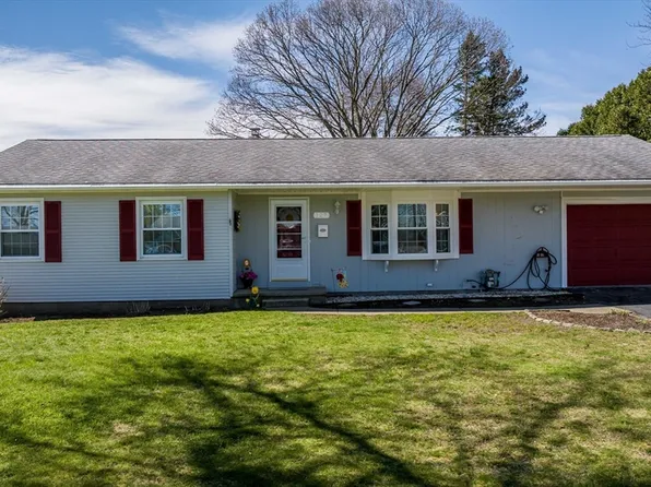 127 Connecticut Ave, Somerset, MA 02726