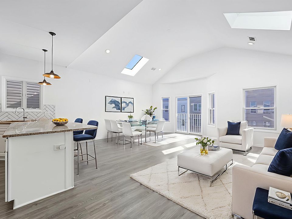 1st image of 62 Hutton St Floor 2