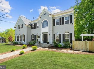 10111 Cedar Ln, Kensington, MD 20895
