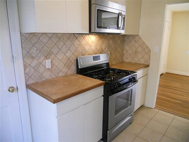 2511 Enfield Rd #B — Photo 5