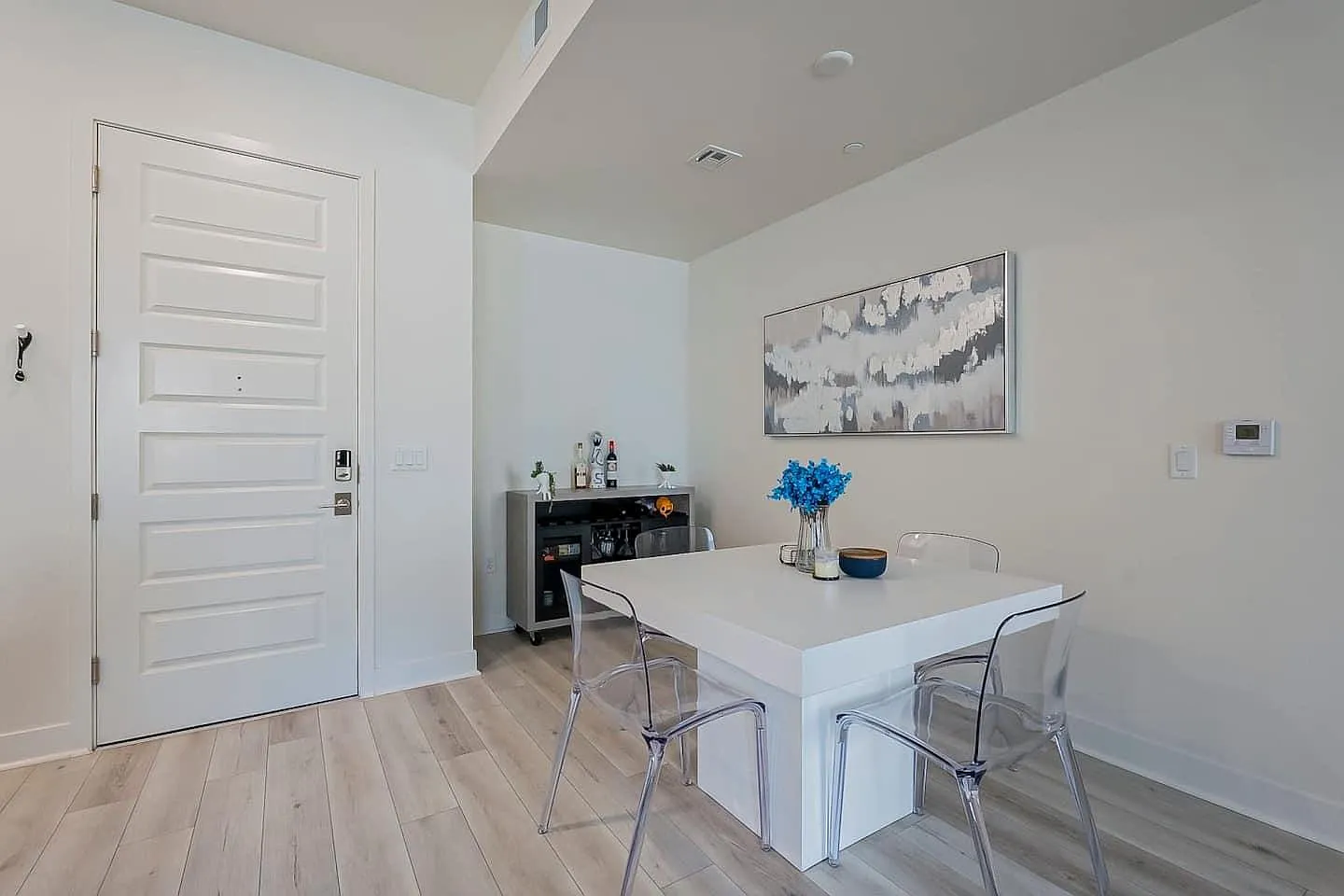 2 bed, 1171 sqft, $2,700 — Photo 4