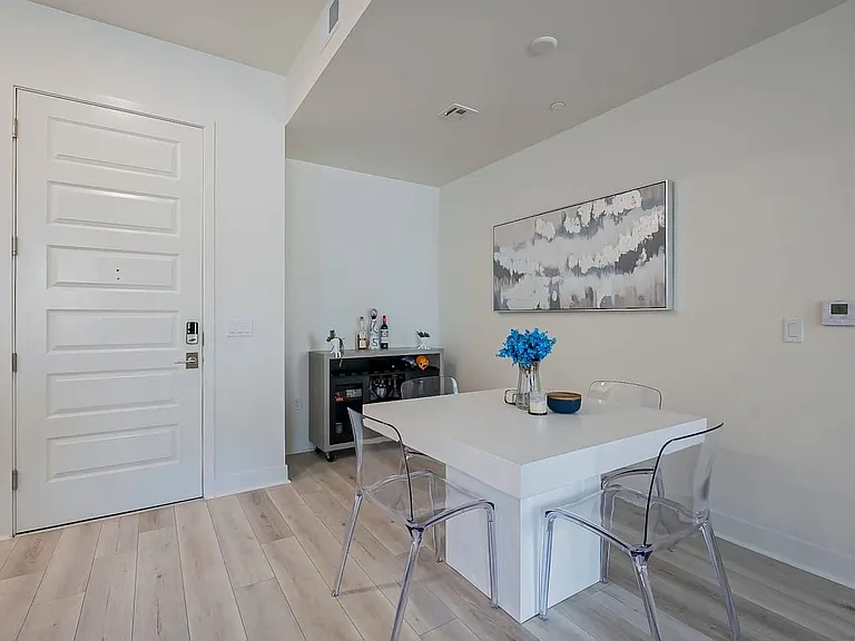 7300 E Earll Dr #2019 — Photo 4