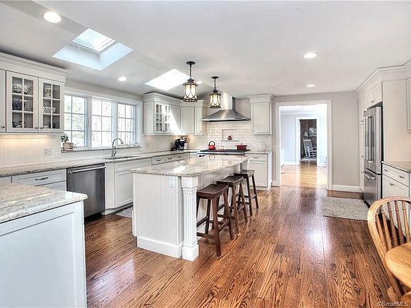 46 Woodway Ridge Lane