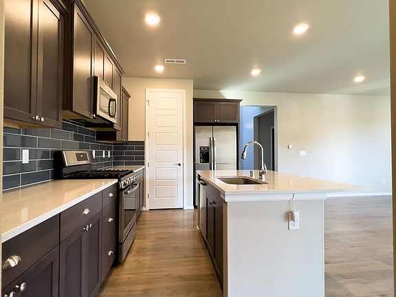 5th image of 23450 Summerland Ln