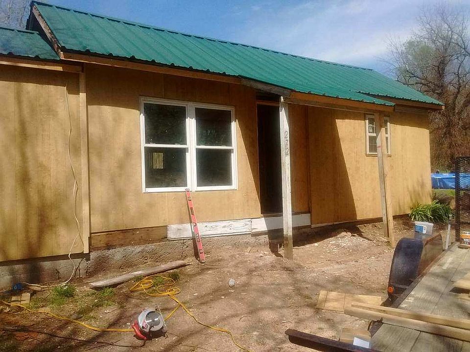 2nd image of 407 Porter St