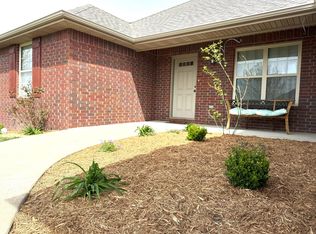 1356 S Appomattox Ave, Republic, MO 65738