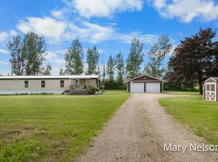 1949 N Long Rd, Pierson, MI 49339