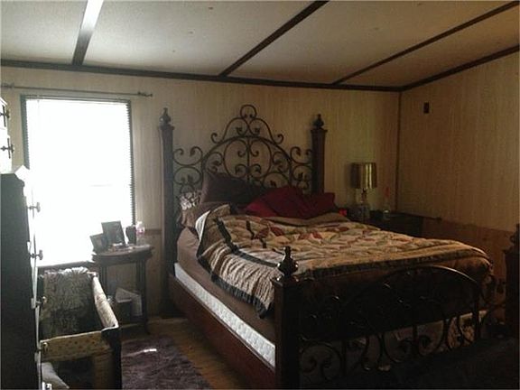 3rd image of 32903 Bear Branch Ln