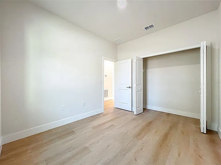356 W 4th St — Photo 19