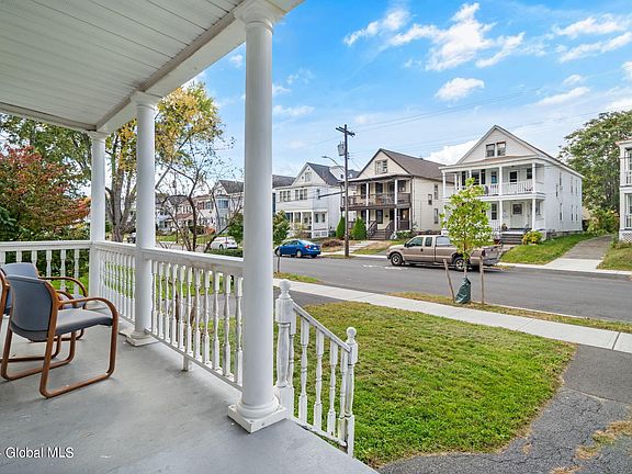 2nd image of 119 Winthrop Avenue