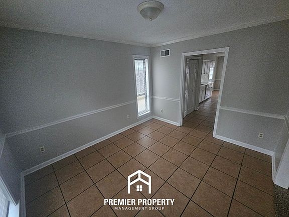 5th image of 6869 Amersham Dr