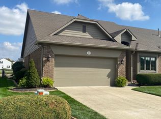 615 Cottage Ln, Greenwood, IN