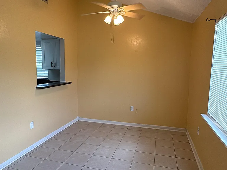 1082 Old South Dr — Photo 11