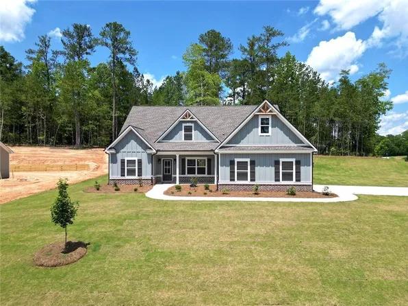 1130 Holly Dr, Loganville, GA 30052