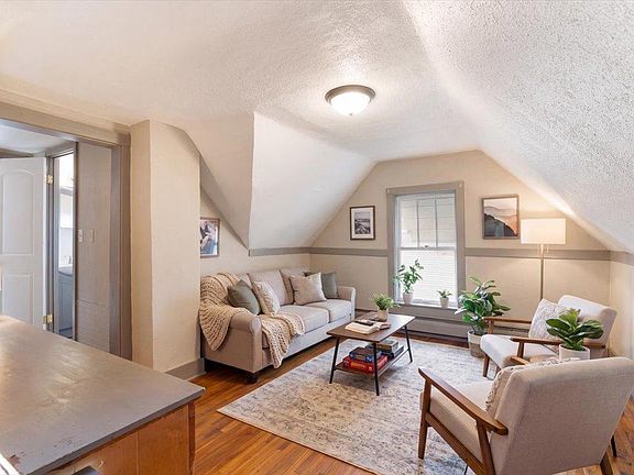 3rd image of 619 League Ave