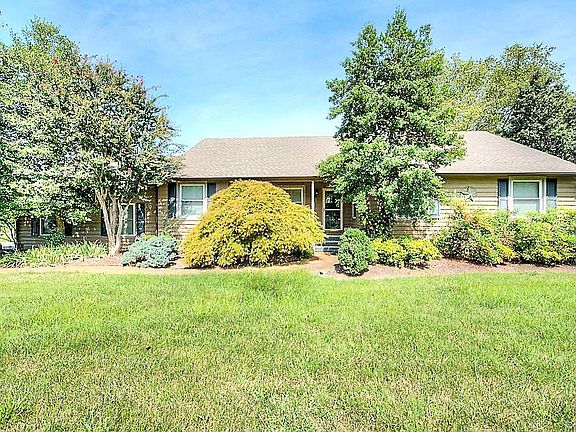 4th image of 12526 Cedar Ln