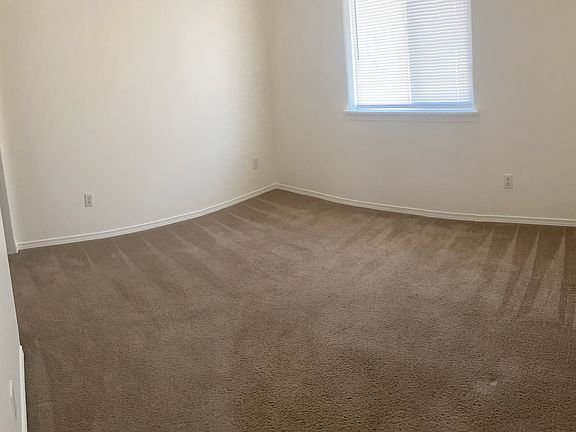4th image of 15000 NE 69th St