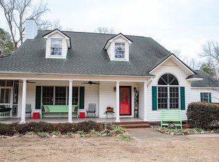 3676 Cedar Hill Dr, Fayetteville, NC 28312