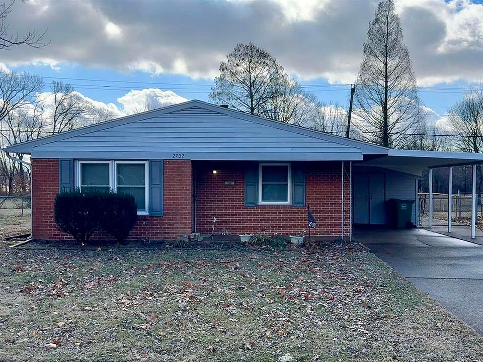 1st image of 2702 E Yellowstone Dr