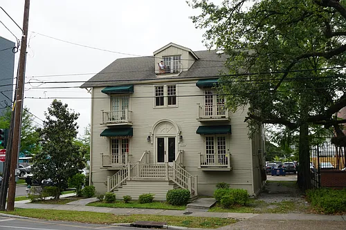 2735 Napoleon Ave Photo 1