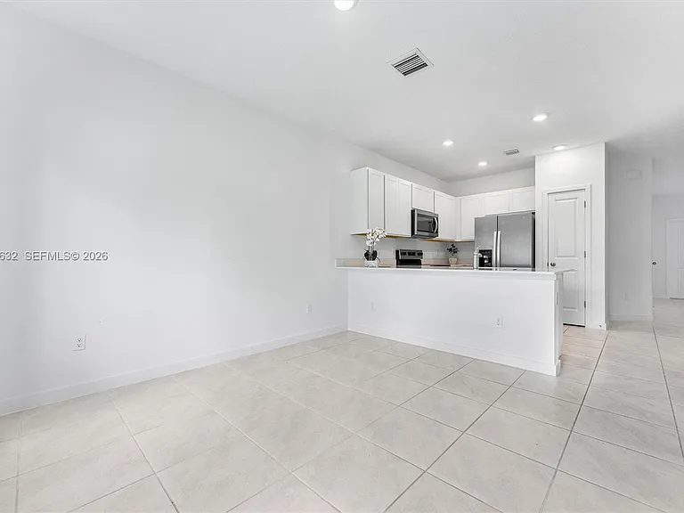 4825 Dillion St — Photo 21