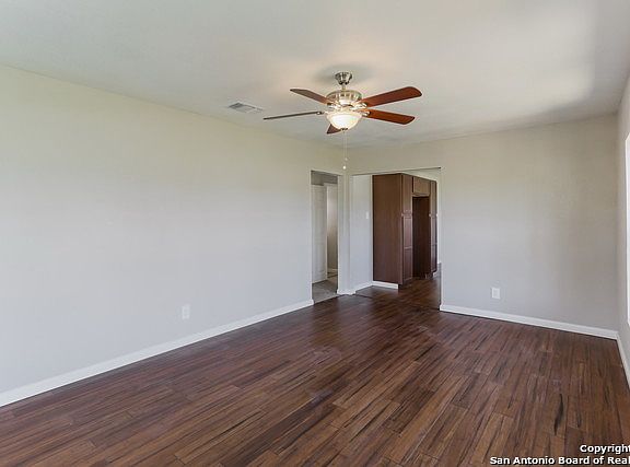 4th image of 102 S Panna Maria St