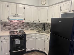 916 S 11th St FLOOR 3, Philadelphia, PA 19147