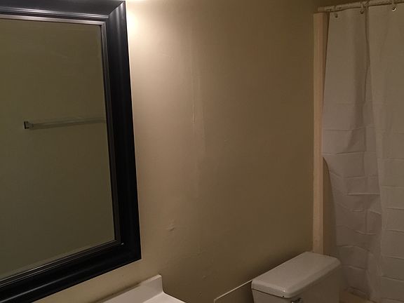 3rd image of 211 Forest Pl