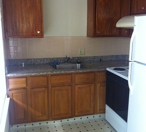 3rd image of 426 22nd Ave APT 5