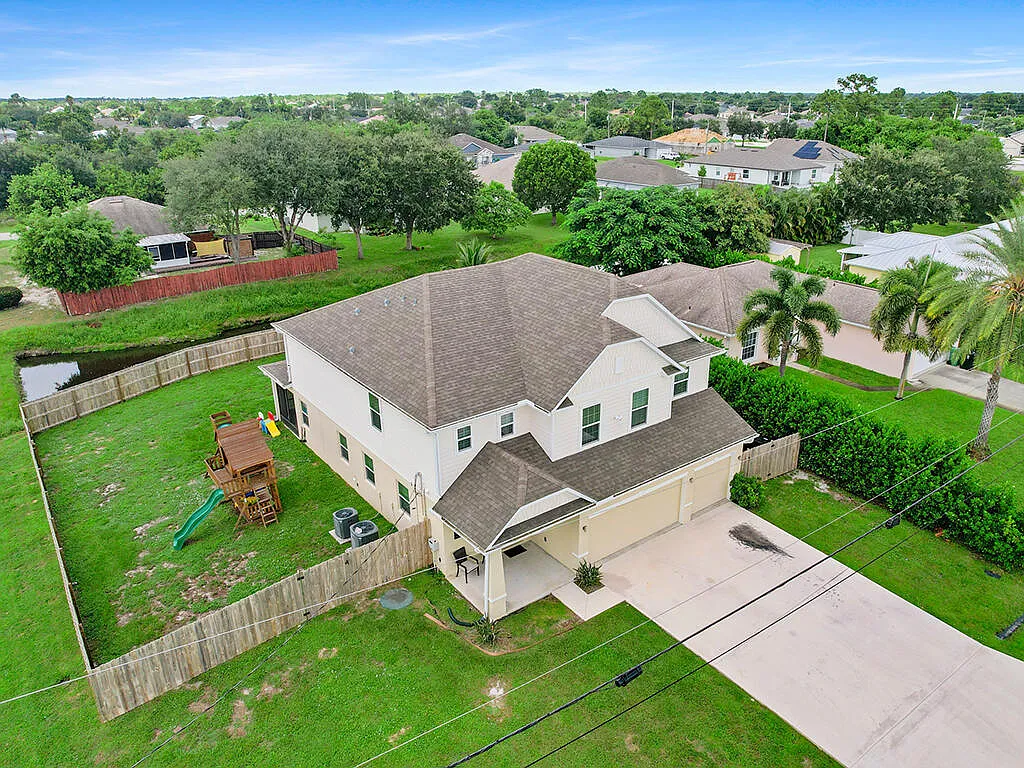 5 bed, 3.5 bath, 3212 sqft, $4,500 — Photo 1