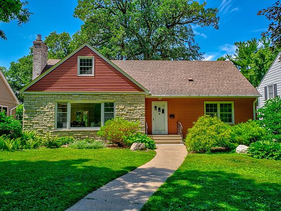 3rd image of 329 Stonebridge Blvd