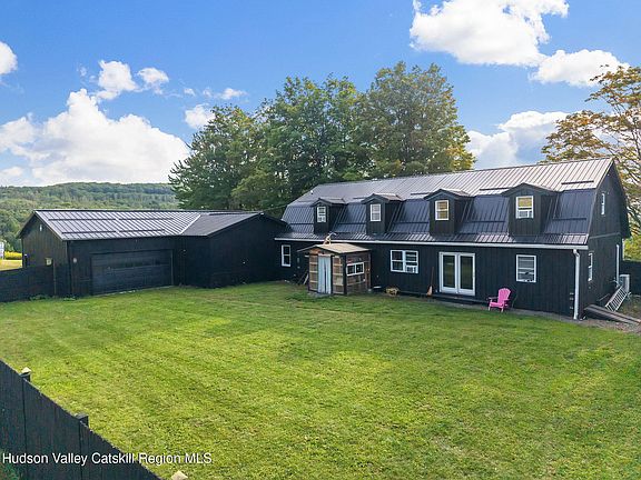 3rd image of 710 Piers Hill Road