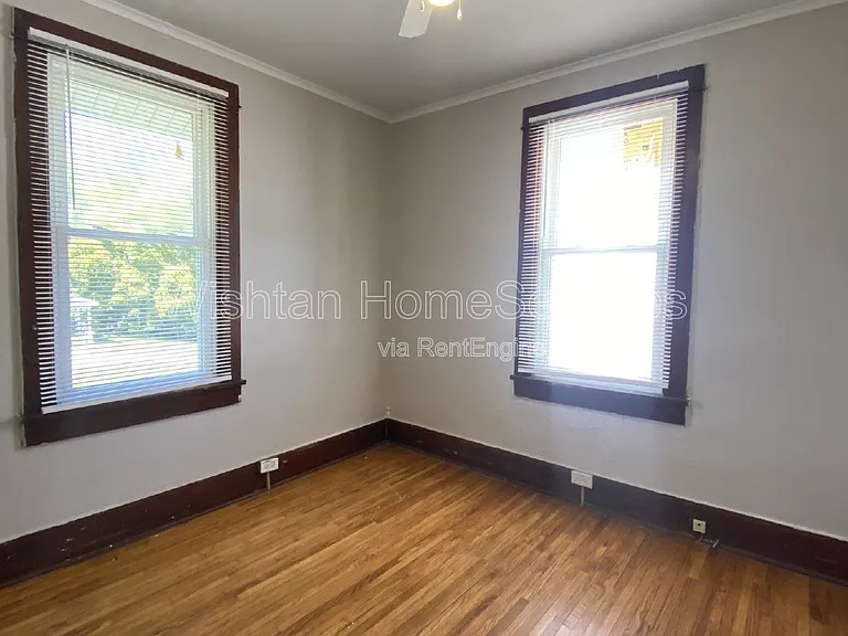 522 W Murray St — Photo 6