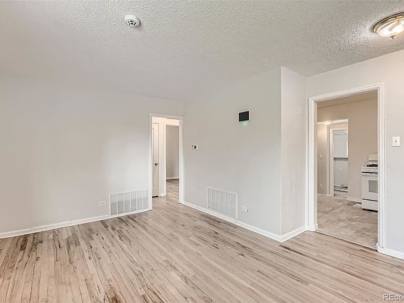 5th image of 3415 W Evans Ave